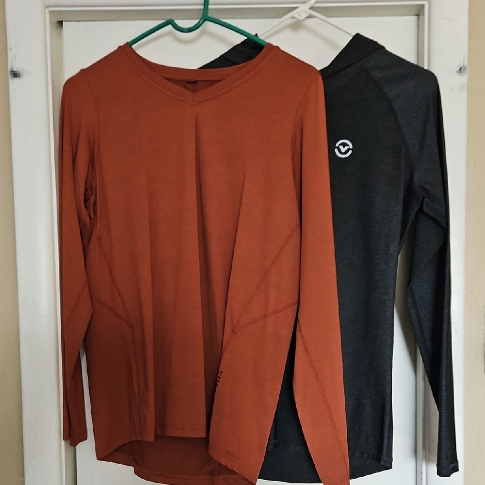 Women's Long Sleeve Workout Tops